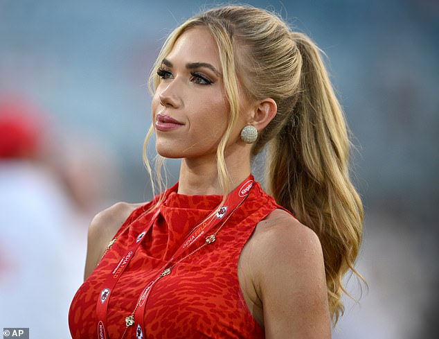 Kansas City Chiefs heiress Gracie Hunt has backed an alternative Super Bowl halftime show