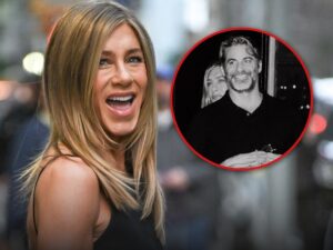 Jennifer Aniston on the red carpet, file photo (Getty Images).