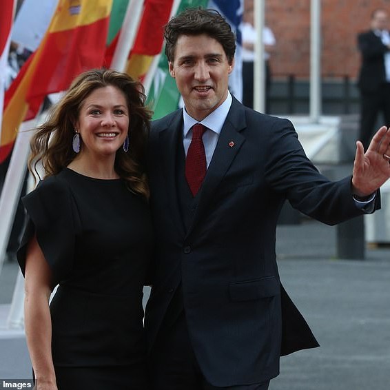 Jennifer Aniston Goes Instagram-Official With Jim Curtis, ‘My Love’
