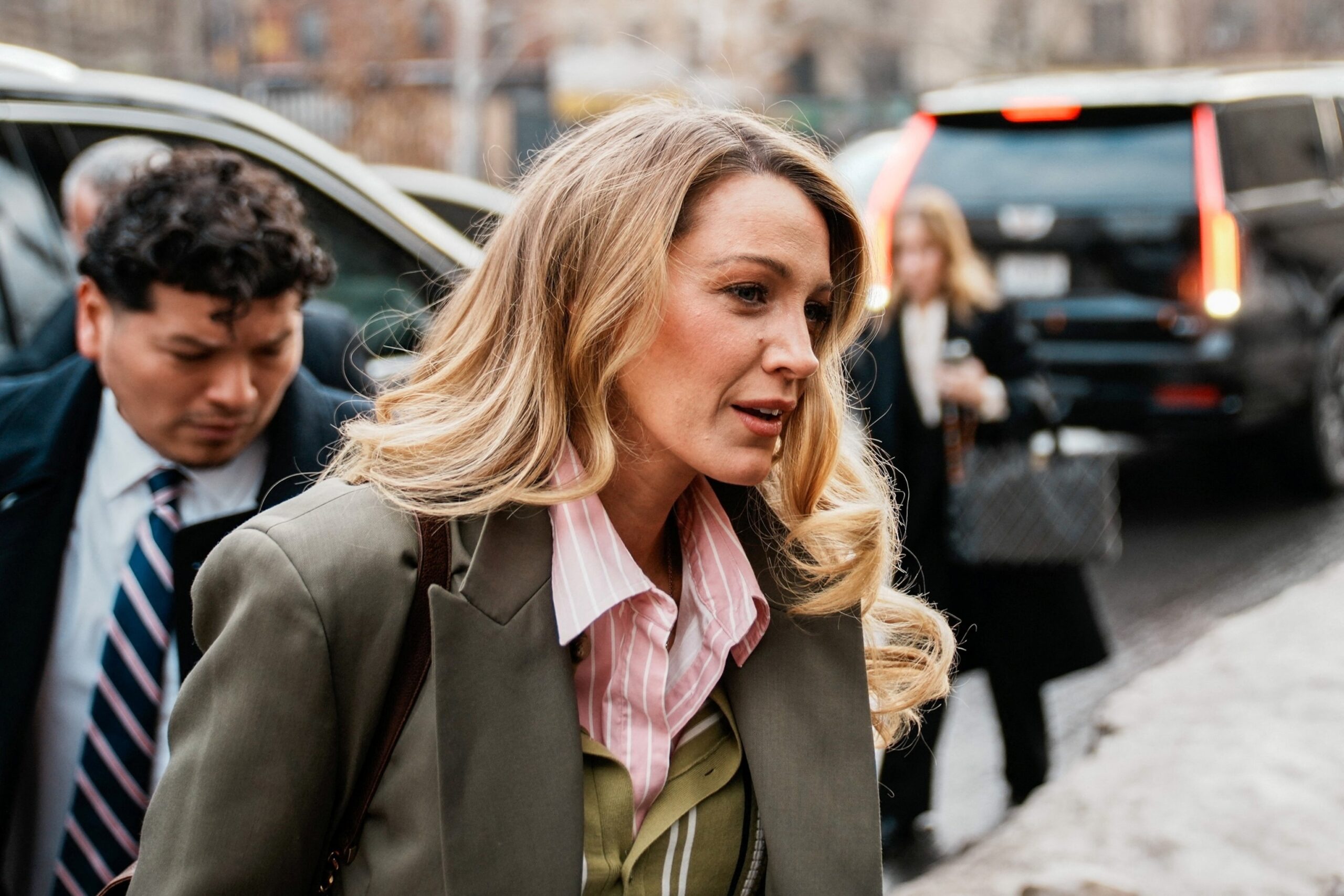 blake lively rt jt 260211 1770823799917 hpMain 1421913664