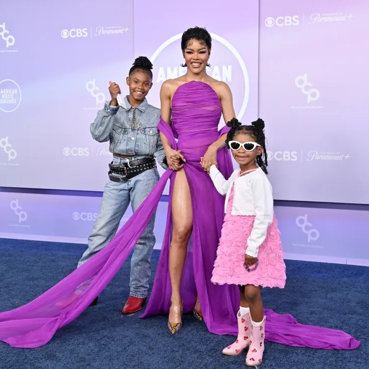 Both Iman "Junie" Tayla and Rue Rose served up some serious style next to their famous mom. - FilmMagic